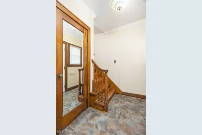 31 Medford Avenue, Akron, OH 44310 - Photo 16