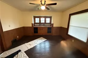 555 W Evergreen Ave, Youngstown, OH 44511 - Photo 4