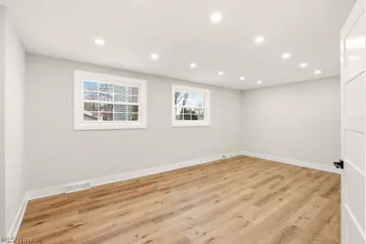 36988 Clearway Drive, Eastlake, OH 44095 - Photo 26