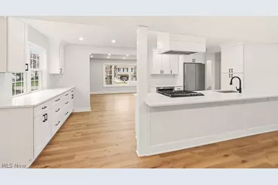 36988 Clearway Drive, Eastlake, OH 44095 - Photo 10