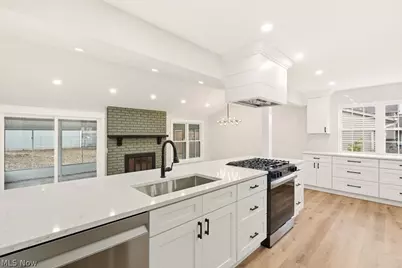 36988 Clearway Drive, Eastlake, OH 44095 - Photo 8