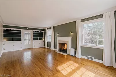 19419 Scottsdale Boulevard, Huber Heights, OH 44122 - Photo 4