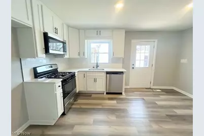 3834 Morley Drive, Kent, OH 44240 - Photo 4