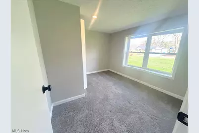 558 Lessig Avenue, Springfield, OH 44312 - Photo 12