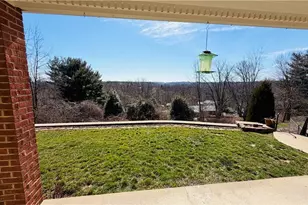 2950 Ash Meadows Blvd, Zanesville, OH 43701 - Photo 8