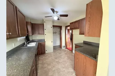 837 Eastland Avenue, Akron, OH 44305 - Photo 8