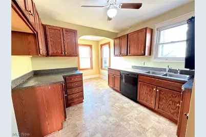 837 Eastland Avenue, Akron, OH 44305 - Photo 12