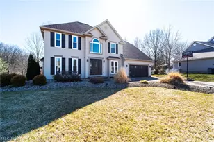 195 Willow Bend Dr, Canfield, OH 44406 - Photo 2