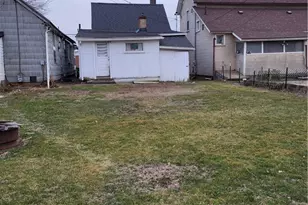 234 Locust St, Coshocton, OH 43812 - Photo 14