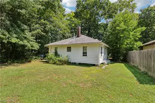 105 Hartzell Rd, North Benton, OH 44449 - Photo 20