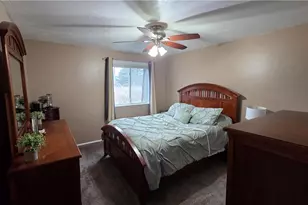 9284 Willow Ln, Olmsted Falls, OH 44138 - Photo 10