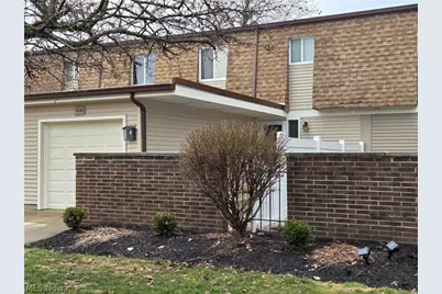 9284 Willow Lane, Olmsted Falls, OH 44138 - Photo 16