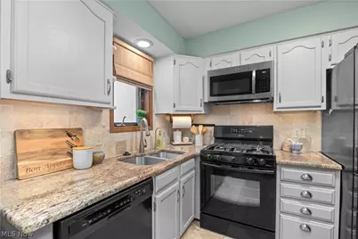 4613 Compass Rose #10, Vermilion, OH 44089 - Photo 6