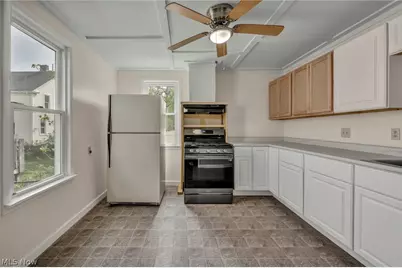 1023 W Washington Avenue, Lorain, OH 44052 - Photo 18