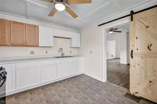 1023 W Washington Ave, Lorain, OH 44052 - Photo 16