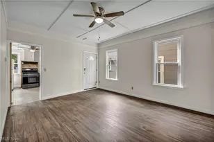 1023 W Washington Ave, Lorain, OH 44052 - Photo 10