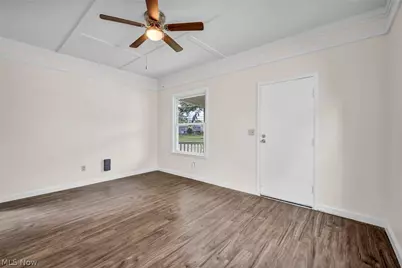 1023 W Washington Avenue, Lorain, OH 44052 - Photo 6
