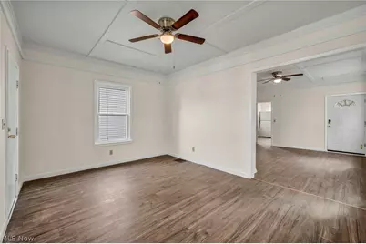 1023 W Washington Avenue, Lorain, OH 44052 - Photo 8