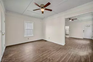 1023 W Washington Ave, Lorain, OH 44052 - Photo 8