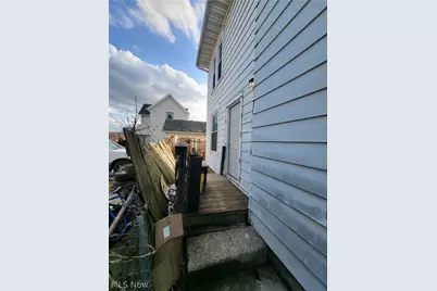 1027 Adams Street, Coshocton, OH 43812 - Photo 2