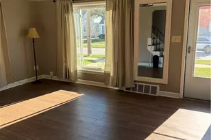 30401 Mildred Dr, Willowick, OH 44095 - Photo 2