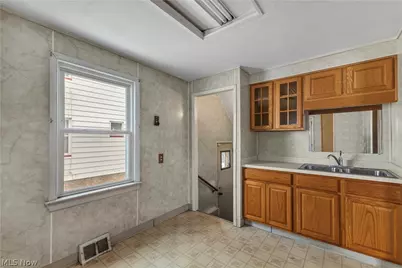 4306 W 52nd Street, Loveland, OH 44144 - Photo 4