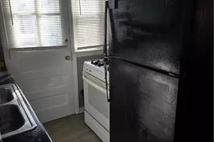 21670 Crystal Ave, Euclid, OH 44123 - Photo 4