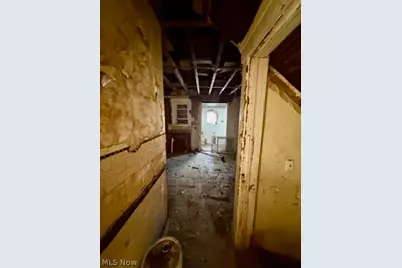 10719 Grantwood Avenue, Loveland, OH 44108 - Photo 18