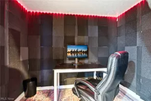 26080 Bagley Rd, Olmsted Falls, OH 44138 - Photo 28