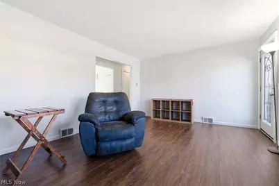 26080 Bagley Road, Olmsted Falls, OH 44138 - Photo 8