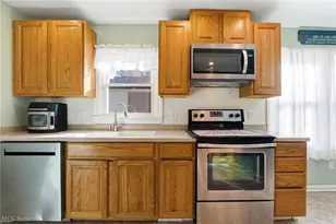 26080 Bagley Rd, Olmsted Falls, OH 44138 - Photo 10