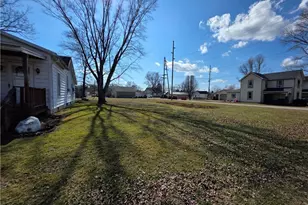 6910 Elm St, East Fultonham, OH 43735 - Photo 4