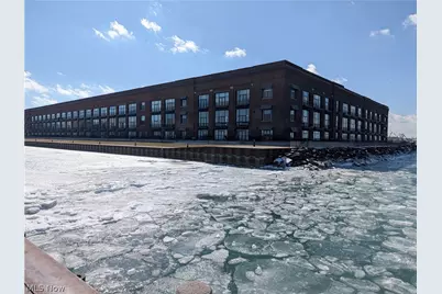 401 W Shoreline Drive #312, Sandusky, OH 44870 - Photo 1