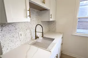 5550 Grasmere Ave, Maple Heights, OH 44137 - Photo 10