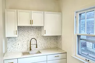 5550 Grasmere Ave, Maple Heights, OH 44137 - Photo 8