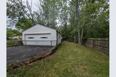 16029 Friend Avenue, Maple Heights, OH 44137 - Photo 4