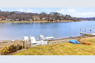 254 W Mohawk Drive, Malvern, OH 44644 - Photo 4