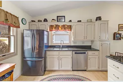 254 W Mohawk Drive, Malvern, OH 44644 - Photo 14