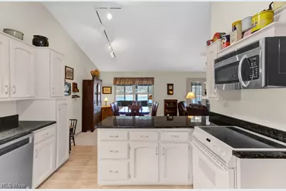 254 W Mohawk Drive, Malvern, OH 44644 - Photo 12