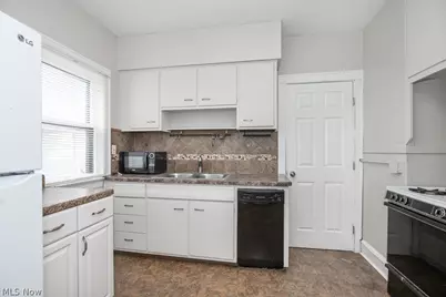 2671 Hampshire Road, Cleveland Heights, OH 44106 - Photo 8