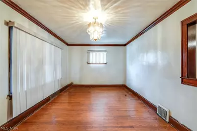 14300 Darwin Avenue, Loveland, OH 44110 - Photo 8