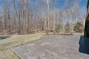 554 Salt Lake Cir, Orange, OH 44022 - Photo 32