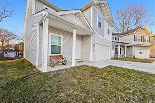 524 Auld Farm Cir, Akron, OH 44320 - Photo 2