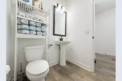 524 Auld Farm Circle, Akron, OH 44320 - Photo 18