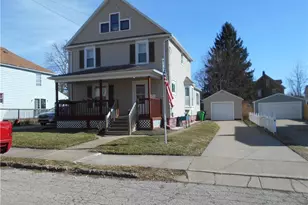 219 17th St NW, Barberton, OH 44203 - Photo 1