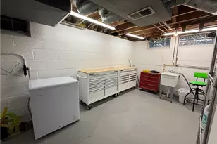 411 E 270th St, Euclid, OH 44132 - Photo 32