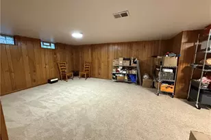 411 E 270th St, Euclid, OH 44132 - Photo 30