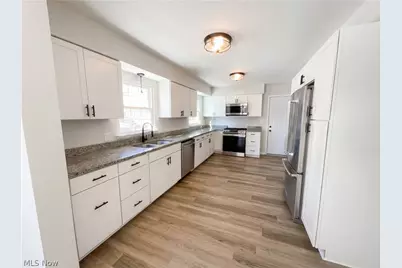 2330 Thurmont Road, Akron, OH 44313 - Photo 2