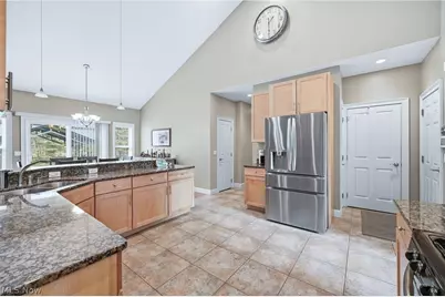 105 Muirfield Drive SE, Howland, OH 44484 - Photo 16