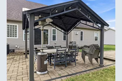 105 Muirfield Drive SE, Howland, OH 44484 - Photo 8